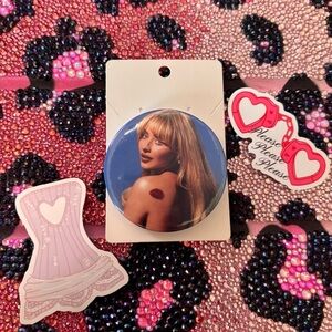 Short and Sweet button pin